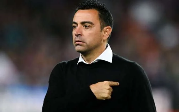 Xavi qərarını niyə dəyişdiyinin səbəbini dedi: "Üç dəqiqə söhbətləşdik və..." 