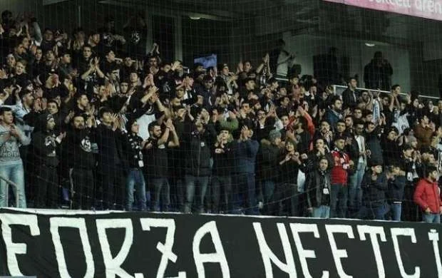 "Neftçi" çağırış etdi, "Forza Neftçi" cavab bəyanatı yaydı 