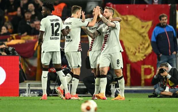 "Bayer" Romadan da "sağ çıxdı" - VİDEO 