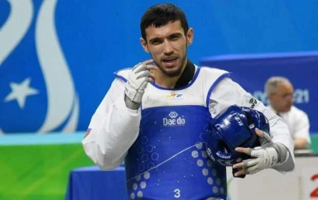 Azərbaycan taekvondoçusu AÇ-də bürünc medal qazandı 