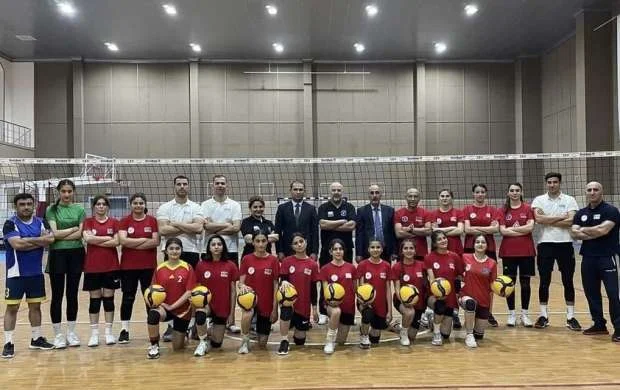 Voleybol məşqçiləri üçün seminar keçirildi 