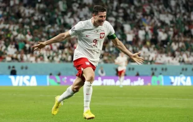 Levandovski AÇ-2024-ün favoritini açıqladı 