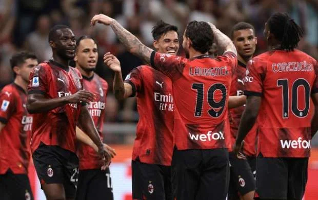 "Milan" yeni formasını belə təqdim etdi - VİDEO 