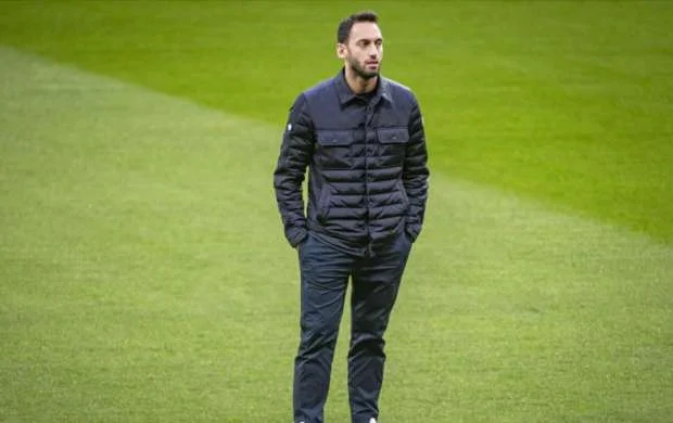 Çalhanoğlu özünü təriflədi: "Çempion futbolçu çoxdur, amma mən..." 