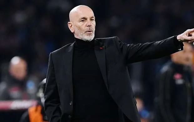 Pioli ingilis klubunun təklifini rədd etdi 