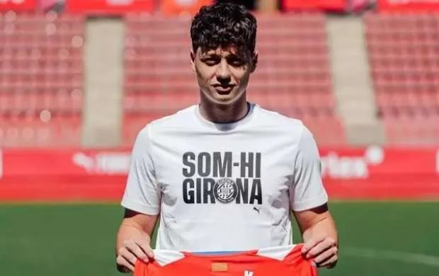 "Jirona" Çexiya millisinin üzvü ilə gücləndi 