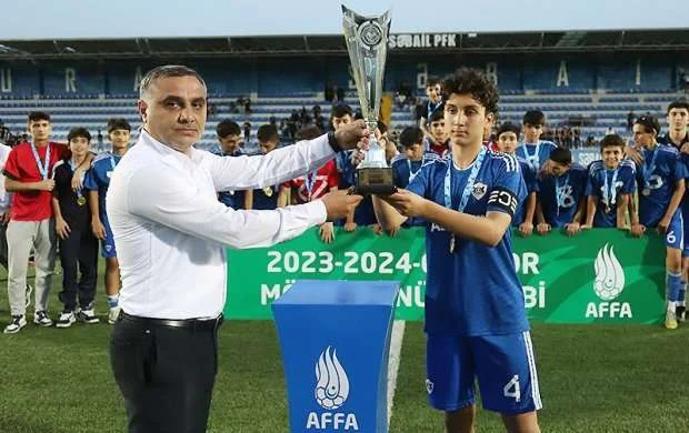 U-15 Liqasının qalibləri mükafatlandırıldı 