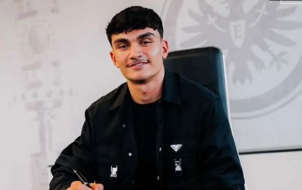 18 yaşlı türk Bundesliqa klubunda - RƏSMİ 