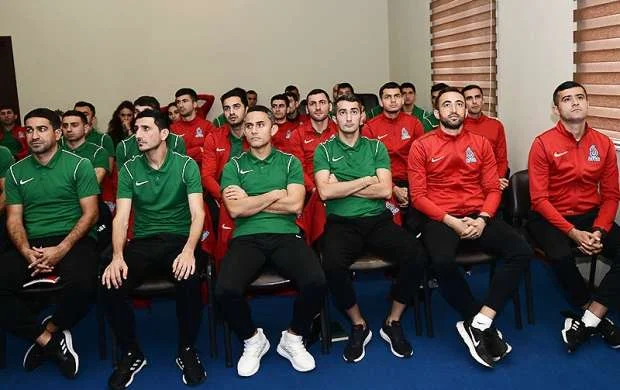 Hakimlər "Neftçi"nin köhnə bazasına sığındılar 