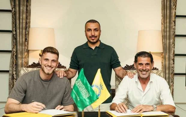 Braziliya yığmasının qapıçısı Ronaldunun komandasına keçdi 