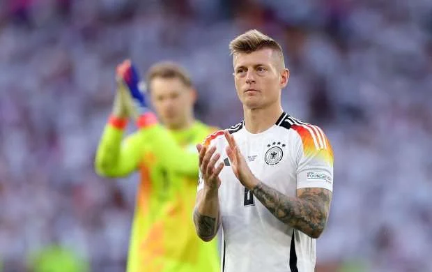 Kroos topun Kukurelyanın əlinə dəydiyi epizoddan danışdı 