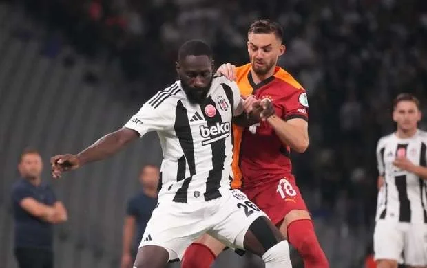 "Beşiktaş" "Qalatasaray"ı darmadağın edərək Superkuboku qazandı 