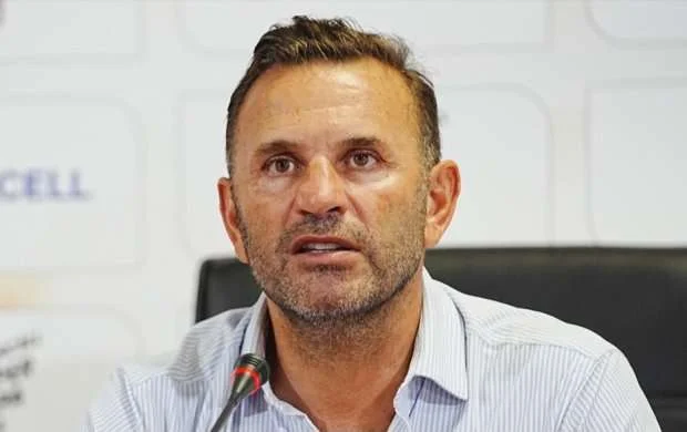 Okan Buruk "Beşiktaş"a məğlubiyyətə bəhanə tapdı -"Bu stadionu bəyənmirəm" 