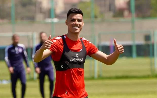 "Turan Tovuz" braziliyalı futbolçusu ilə vidalaşdı 