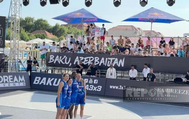 Azərbaycan yığması ilk oyunda uduzdu 