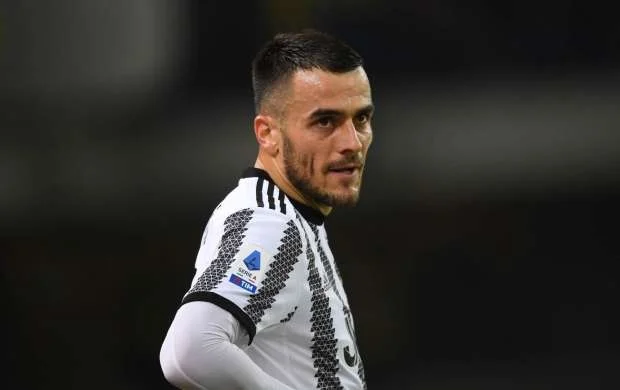 "Yuventus" satışa çıxardığı futbolçunu geri qaytarır 