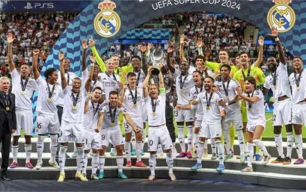 "Real Madrid" futbolçusu ilə yollarını ayırdığını açıqladı 