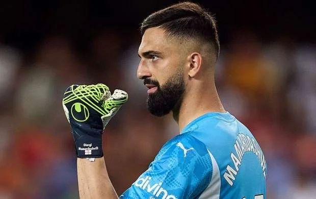 Gürcü qolkiper "Liverpul"da - O, İngiltərə klubuna bu tarixdə yollanacaq 