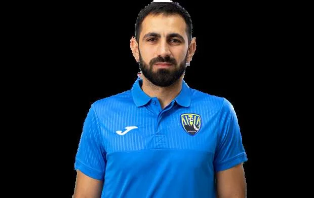 AFFA KİV nümayəndəsinə fiziki təzyiq göstərən klub rəsmisini cəzalandırdı 