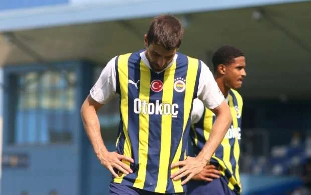 "Fənərbağça"nın futbolçusu bu kluba keçir 
