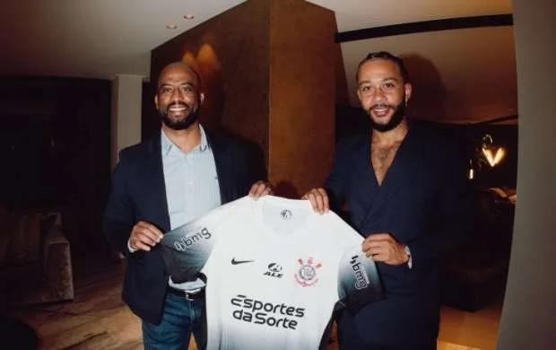 Depay Braziliya klubuna keçdi - RƏSMİ 