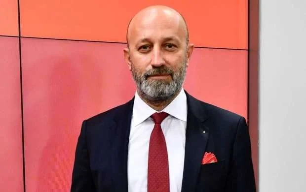 "Qalatasaray"da sürpriz istefa - Sosial şəbəkə hesabından elan etdi 