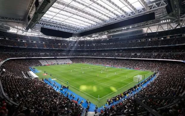 Madridlilər etiraz etdilər, "Real" "Santyaqo Bernabeu"nu dünya ulduzlarının üzünə bağladı 