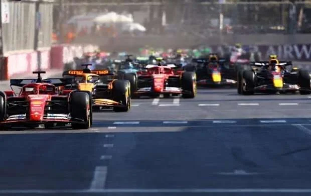 Formula 1: Azərbaycan Qran-prisinin əsas yarışı start götürdü 