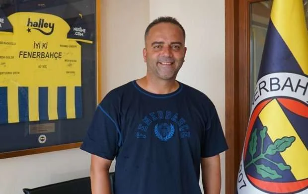 Semih Şentürk "Fənərbağça"dan ayrıldı 