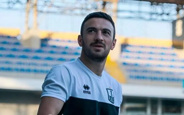 Qara Qarayev "Neftçi"dən getdi 