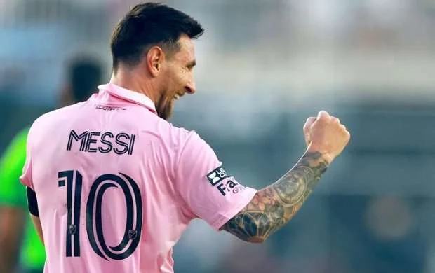 Messi dubl edib karyerasındakı 46-cı kuboka sahib çıxdı - VİDEO 