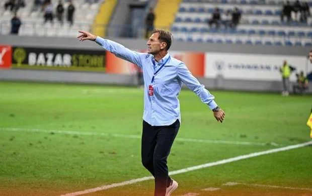 "Yaxşı səviyyədə oynamaq istəyirsənsə, uşaq səhvləri buraxmamalısan" - Krunoslav Renduliç 