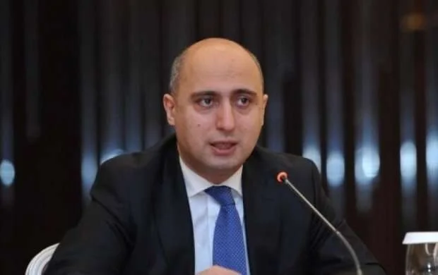 "Baş məşqçi postuna namizədlərin adları rəhbərliyə təqdim olunub" - Emin Əmrullayev 