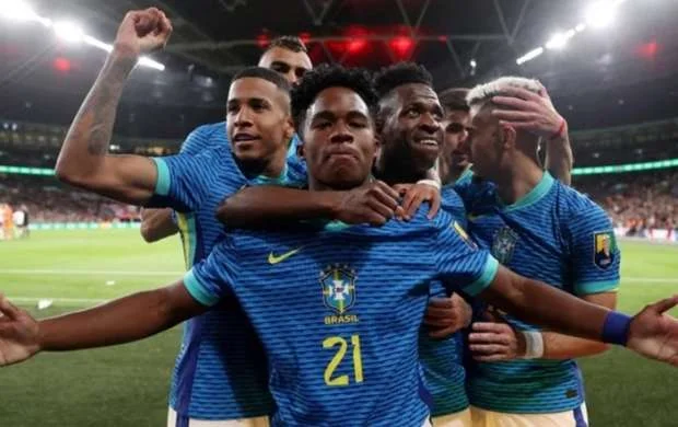 DÇ-2026: Braziliya son dəqiqə qoluna sevindi, Argentina büdrədi 