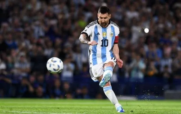 Lionel Messi het-trik etdi, azərbaycanlı hücumçunu geridə qoydu 