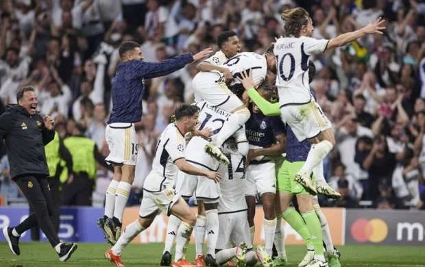 "Real Madrid"in iki ulduzu İngiltərə nəhənginə keçir 