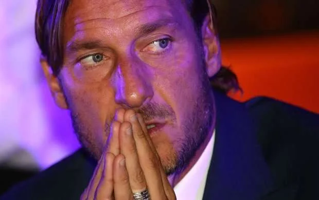 48 yaşlı Totti oynamaq üçün təklif aldı - Özü açıqladı 