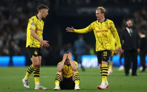 "Borussiya" kubokla vidalaşdı, bu futbolçunun getməsinə icazə verdilər 