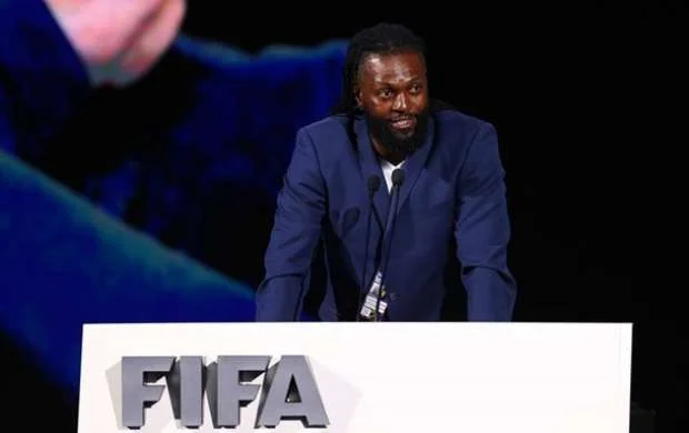 "Arsenal"ın əfsanəsi siyasətə qoşulur 