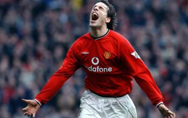 "Bu mövsüm bəzən MY-nin real potensialını görmüşük, amma..." - Rud van Nistelroy 