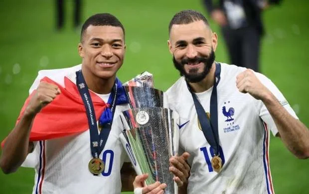 Benzema Mbappeyə məsləhət verdi - "Səni öldürməyə hazır olacaqlar" 