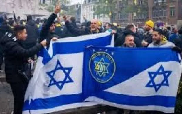 Amsterdamda yəhudi azarkeşlərə hücum etdilər -62 nəfər saxlanıldı 