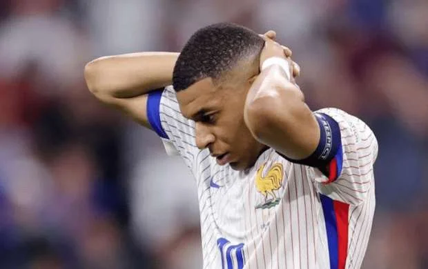Mbappe milli karyerasını bitirməyə qərar verdi - İDDİA 
