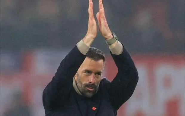 Van Nistelroy "Mançester Yunayted"lə vidalaşdı 