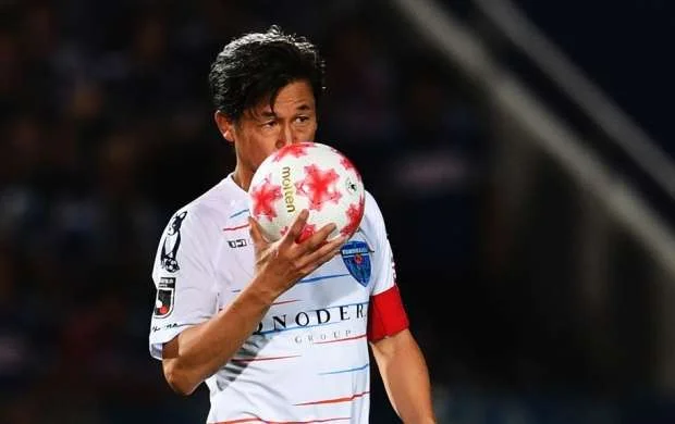 Dünyanın ən yaşlı futbolçusunun yeni klubu bilindi 