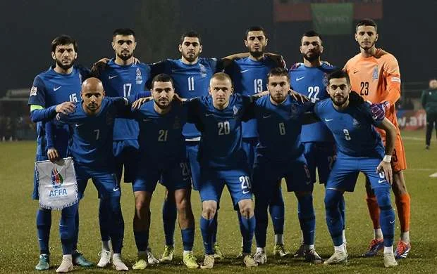 Üç futbolçu millimizin heyətindən çıxarıldı 