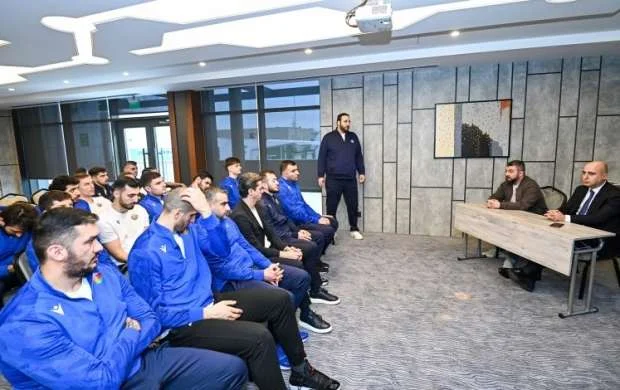 ABF prezidenti milli üzvləri ilə görüşdü 