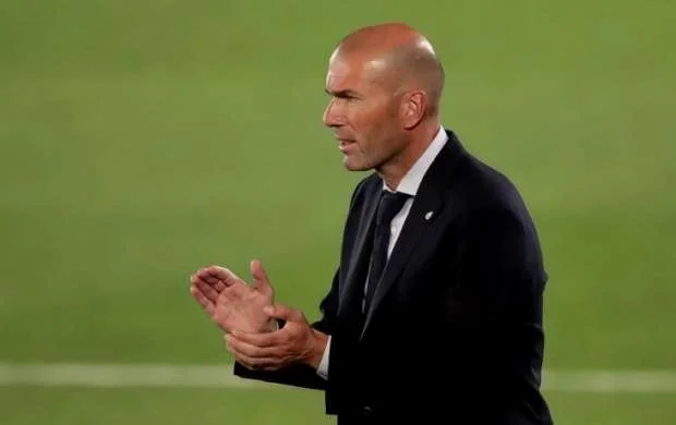 Zidan Avropa nəhənginin baş məşqçisi ola bilər 