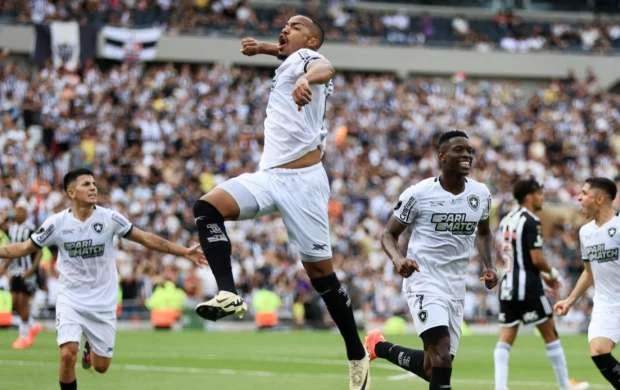 Libetadores Kubokunu 10 futbolçu ilə qazandılar 