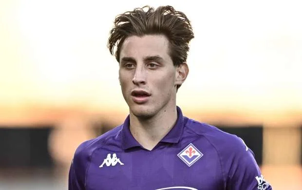 Futbolçu ölümdən döndü, "Fiorentina" - "İnter" matçı yarımçıq qaldı 